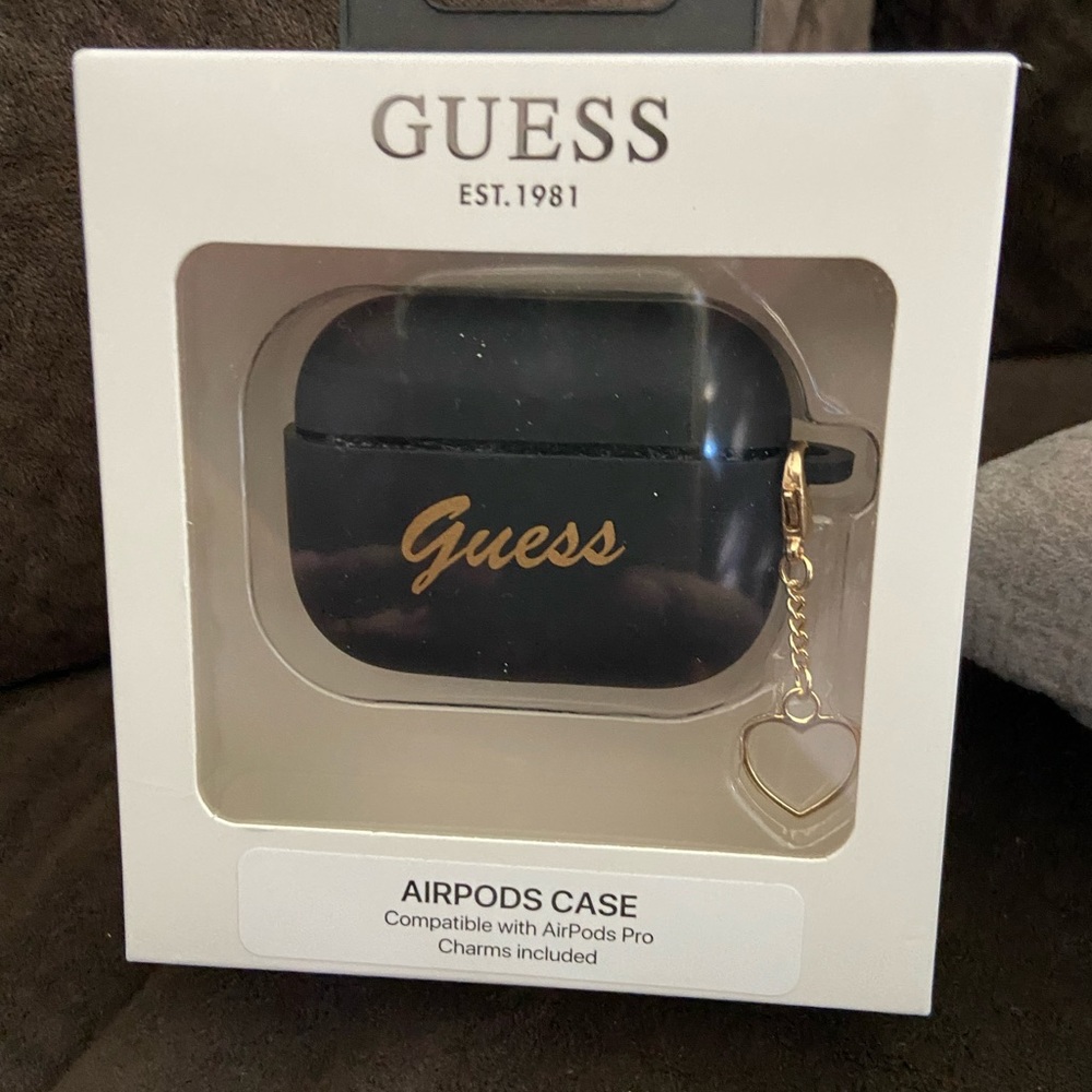 AirPods case compatible wi Aipods pro, Guess